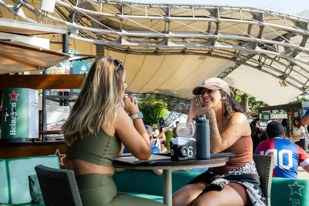 Ambiente do café da manhã na Embaixada Carioca — Morro da Urca, Rio de Janeiro