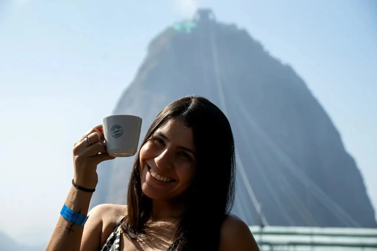 Café especial com vista para o Pão de Açúcar na Embaixada Carioca — Morro da Urca, Rio de Janeiro